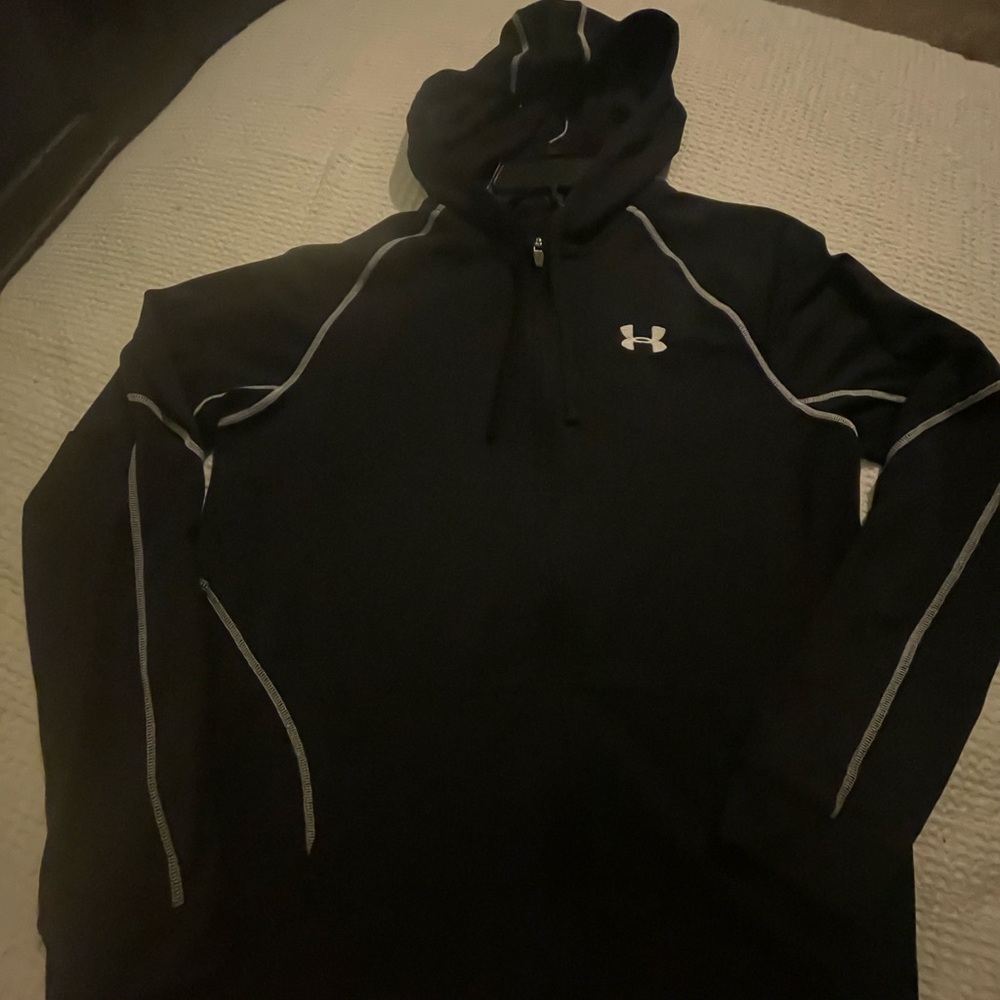 💰Under Armour Black Hooded Performance Jacket
